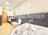 Revente - APPARTEMENT -
TORREVIEJA - Center