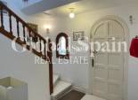 Revente - VILLA -
VILLAMARTÍN - Costa Blanca