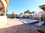 Wederverkoop - VILLA -
Benijofar - Monte Azul