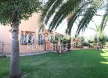 Odsprzedaż - WILLA  -
TORREVIEJA - 