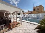 Resale - terraced_house -
TORREVIEJA - Costa Blanca Sur