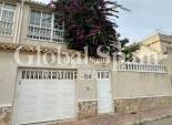 Resale - HOUSE -
ORIHUELA COSTA - Costa Blanca