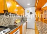 Resale - APARTMENT -
TORREVIEJA - Paseo maritimo