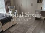 Wederverkoop - VILLA -
ORIHUELA - Urb. Montepinar