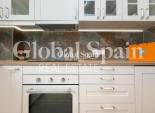 Wederverkoop - APPARTEMENT -
TORREVIEJA - Torrevieja