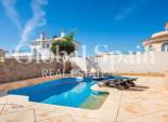 Wederverkoop - VILLA -
CIUDAD QUESADA