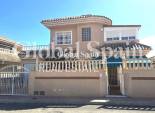 Wederverkoop - VILLA -
TORREVIEJA - LOS BALCONES - LOS ALTOS