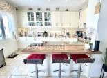 Resale - VILLA -
VILLAMARTÍN - Costa Blanca