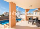 Wederverkoop - VILLA -
CIUDAD QUESADA
