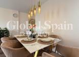 Wederverkoop - APPARTEMENT -
TORREVIEJA - Torrevieja