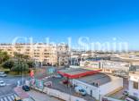 Wiederverkauf - WOHNUNG -
TORREVIEJA - Torrevieja
