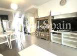 Revente - APPARTEMENT -
LA ZENIA - Costa Blanca