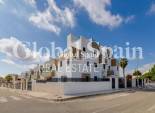 Venta - Semi separado -
ORIHUELA COSTA - VILLAMARTÍN