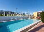 Revente - VILLA -
ORIHUELA - Correntías Medias