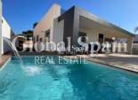 Wederverkoop - VILLA -
MAR DE CRISTAL - Costa Calida