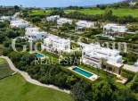 Neubau - VILLA -
CASARES - Pedregales