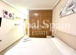 Wiederverkauf - WOHNUNG -
TORREVIEJA - Torrevieja