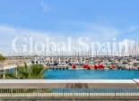 Resale - APARTMENT -
TORREVIEJA - Paseo maritimo