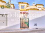 Resale - VILLA -
LOS MONTESINOS - Costa Blanca