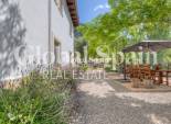 Wiederverkauf - VILLA -
Esporlas - Mallorca