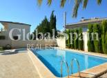 Wederverkoop - VILLA -
ORIHUELA COSTA - Costa Blanca