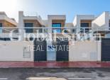 Resale - HOUSE -
CIUDAD QUESADA