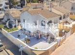 Resale - VILLA -
ORIHUELA COSTA - Los Altos