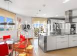 Venta - APARTAMENTO -
TORREVIEJA - Paseo maritimo