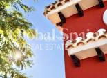 Venta - VILLA -
MAR MENOR GOLF RESORT - Inland