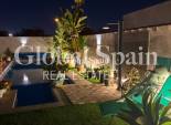Odsprzedaż - WILLA  -
TORREVIEJA - Torreta - Florida