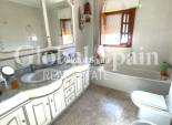 Venta - CASA -
ROJALES - Inland
