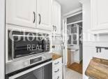 Resale - APARTMENT -
TORREVIEJA - Puerto