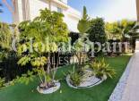 Wiederverkauf - VILLA -
LA ZENIA - Costa Blanca