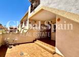 Wiederverkauf - WOHNUNG -
LA ZENIA - Costa Blanca