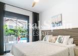 Wederverkoop - VILLA -
ALGORFA - La Finca Golf