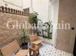 Wederverkoop - APPARTEMENT -
TORREVIEJA - Estacion de autobuses