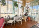 Wederverkoop - APPARTEMENT -
TORREVIEJA - Torrevieja