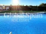 Resale - HOUSE -
ORIHUELA COSTA - VILLAMARTÍN