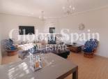 Wederverkoop - VILLA -
AVILESES - Inland