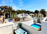 Wiederverkauf - HAUS -
ORIHUELA COSTA - Costa Blanca