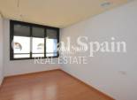 Resale - APARTMENT -
TORREVIEJA - Centro - Muelle Pesquero