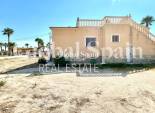 Resale - VILLA -
CATRAL - Costa Blanca