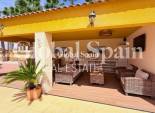 Revente - VILLA -
CATRAL