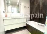 Revente - APPARTEMENT -
LA ZENIA - Costa Blanca