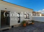 Resale - HOUSE -
TORREVIEJA - La Siesta