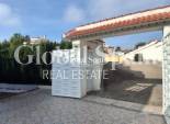 Resale - VILLA -
ROJALES - Inland