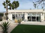 Resale - VILLA -
CREVILLENTE