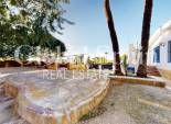 Resale - VILLA -
ORIHUELA