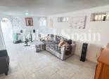 Resale - Villa -
ORIHUELA COSTA - VILLAMARTÍN