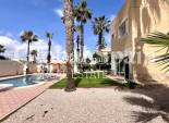 Wiederverkauf - VILLA -
LA ZENIA - Costa Blanca